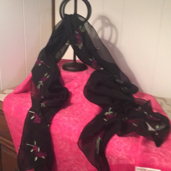 Scarf - Picture 2 of 4